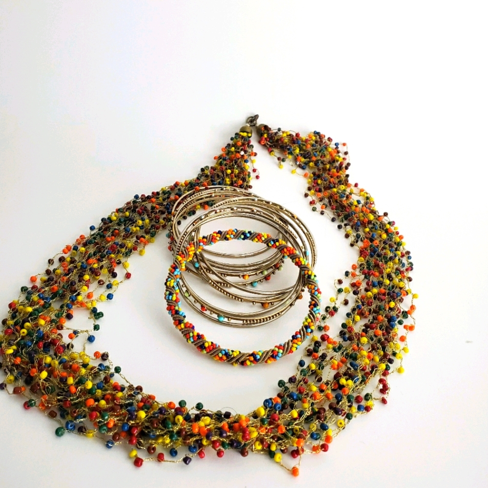 Bangles & Matching Necklace Set 🤩 Rare Find